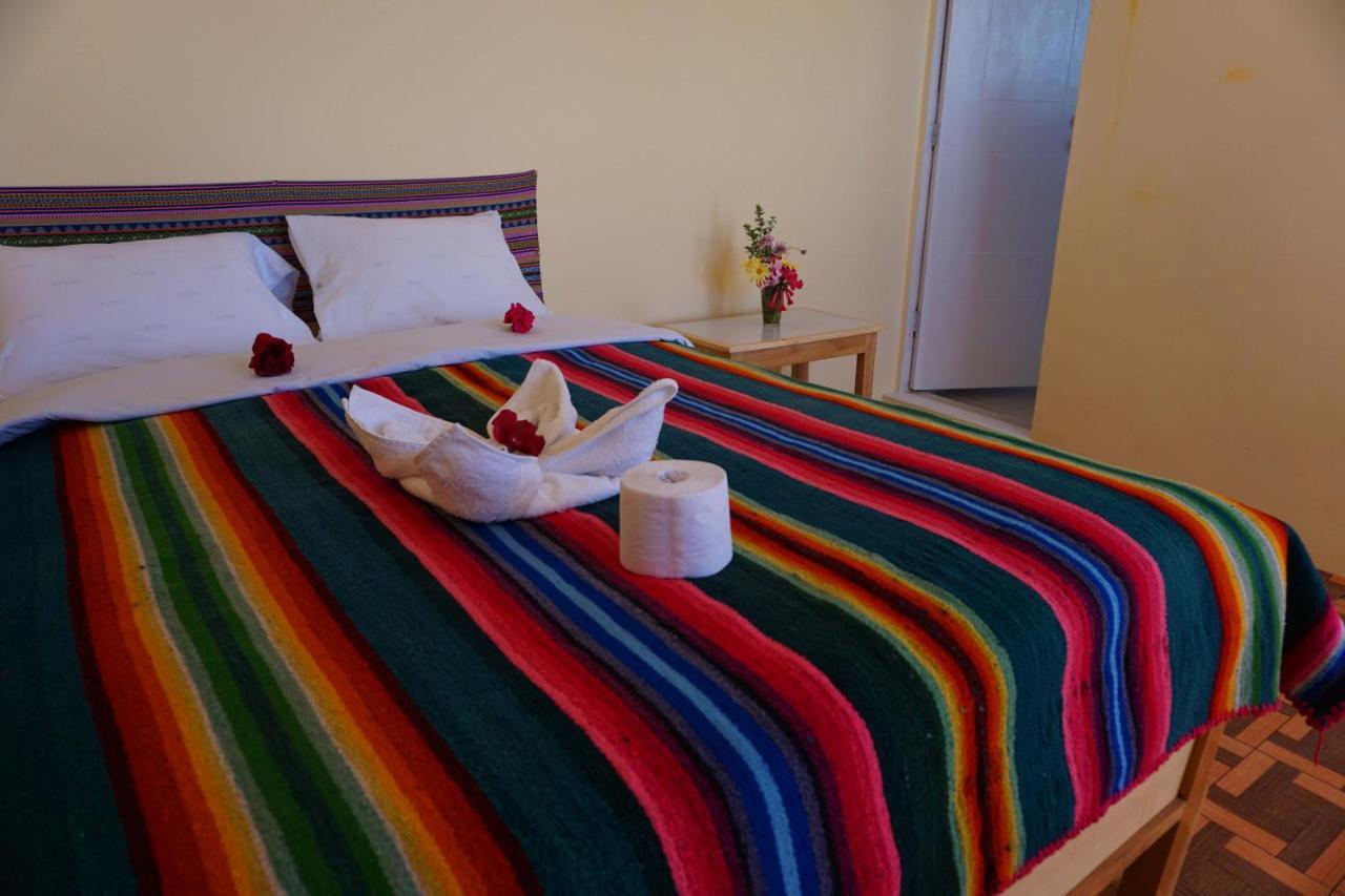 Tikawasi Homestay Comunidad Pueblo Isla Amantani Jose Luis Ocosuyo Buitenkant foto