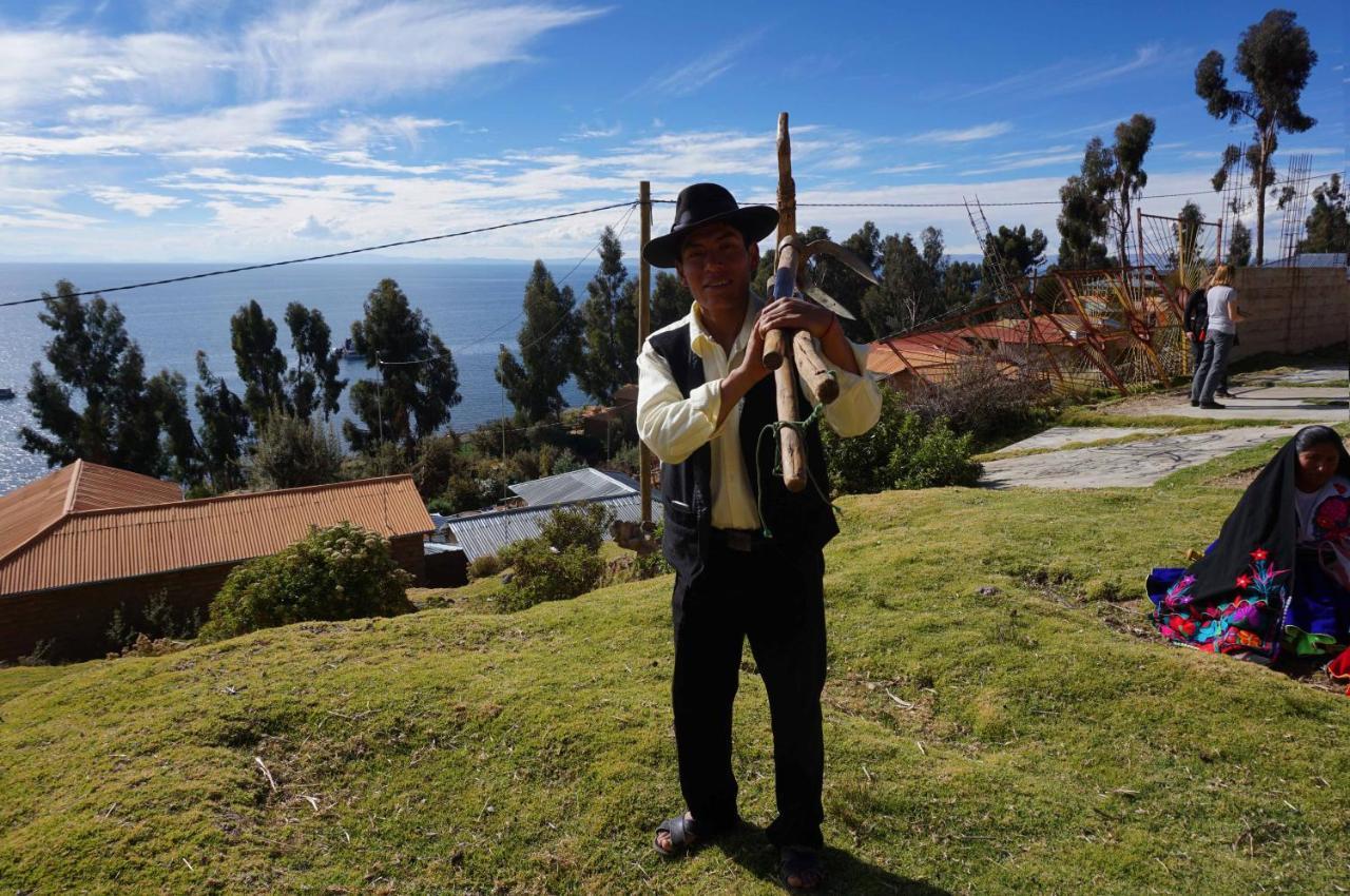 Tikawasi Homestay Comunidad Pueblo Isla Amantani Jose Luis Ocosuyo Buitenkant foto