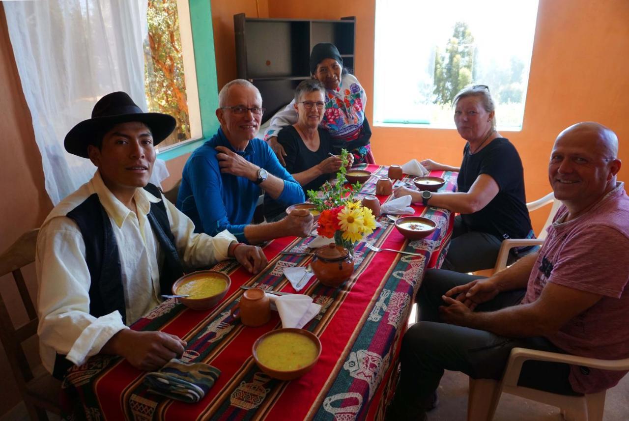 Tikawasi Homestay Comunidad Pueblo Isla Amantani Jose Luis Ocosuyo Buitenkant foto